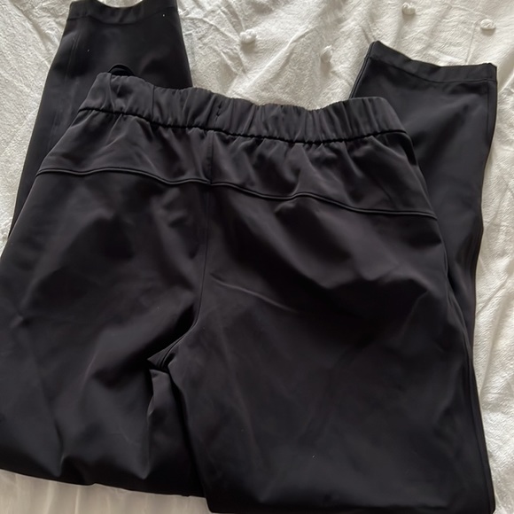Lululemon on the fly pants - Picture 2 of 4